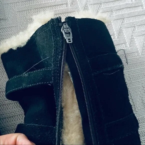 Ugg Boots - Picture 10 of 10